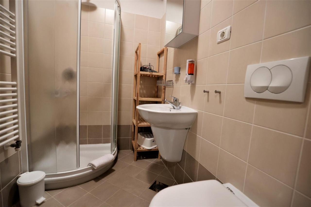 Guesthouse Idila Pod Nanosom Senozece Buitenkant foto