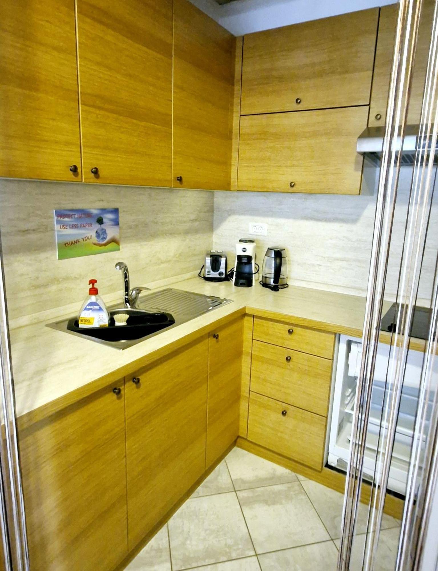 Guesthouse Idila Pod Nanosom Senozece Buitenkant foto