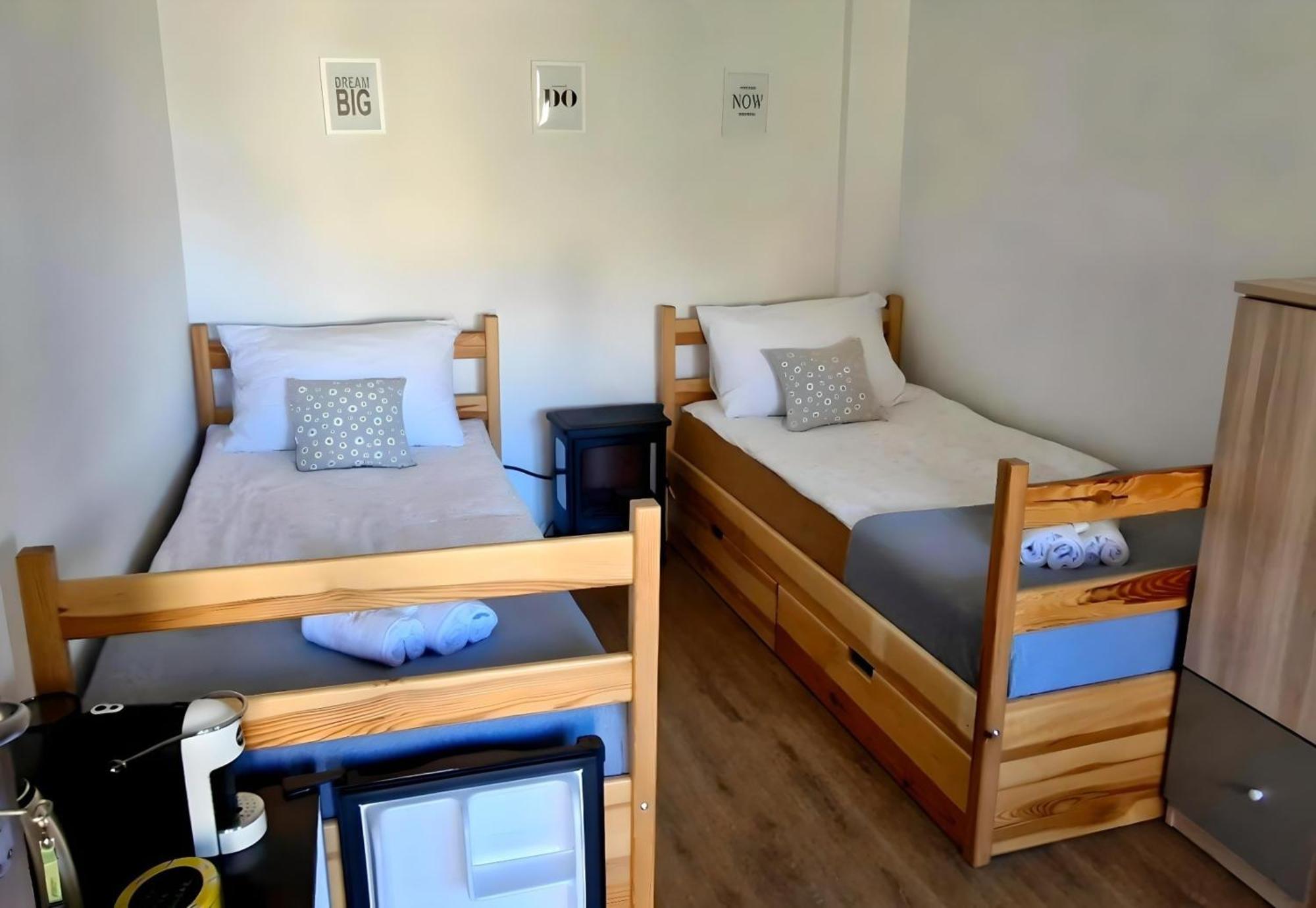 Guesthouse Idila Pod Nanosom Senozece Buitenkant foto